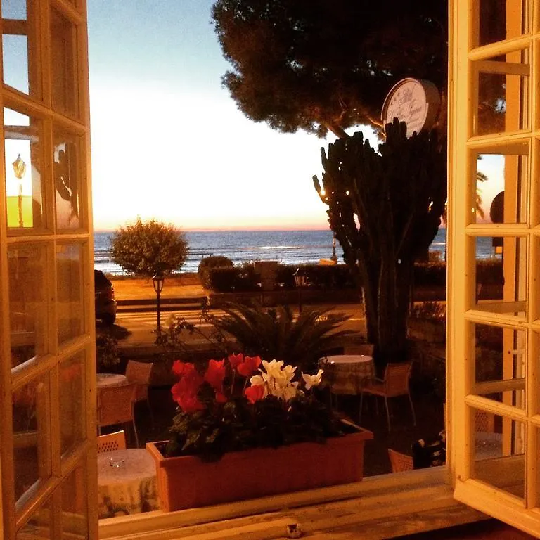 Hotel Villa Igea Alassio 3*,