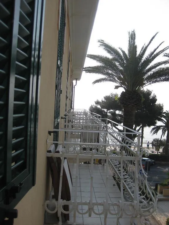 Hotel Villa Igea Alassio 3*,