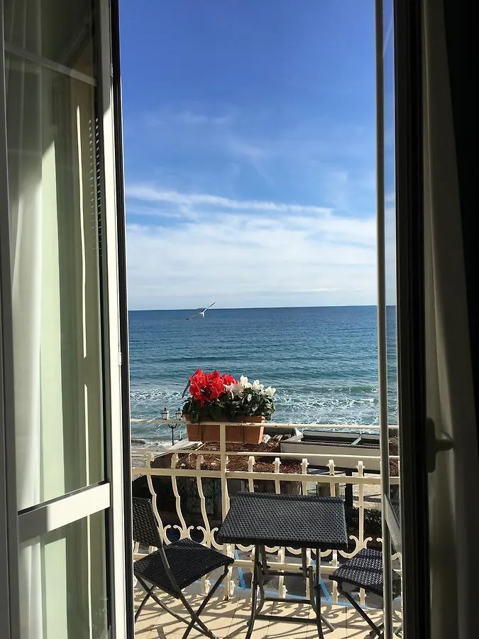 Hotel Villa Igea Alassio 3*,  Italy